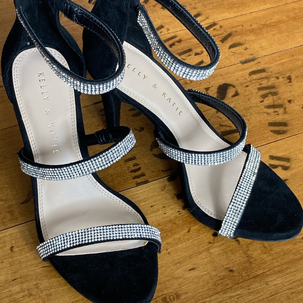 Kelly & Katie Dressy Strap Sandal - Blingy Straps